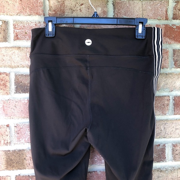 Avia grey & black with white stripes active leggings Like New - 2 pair bundle - Picture 11 of 16